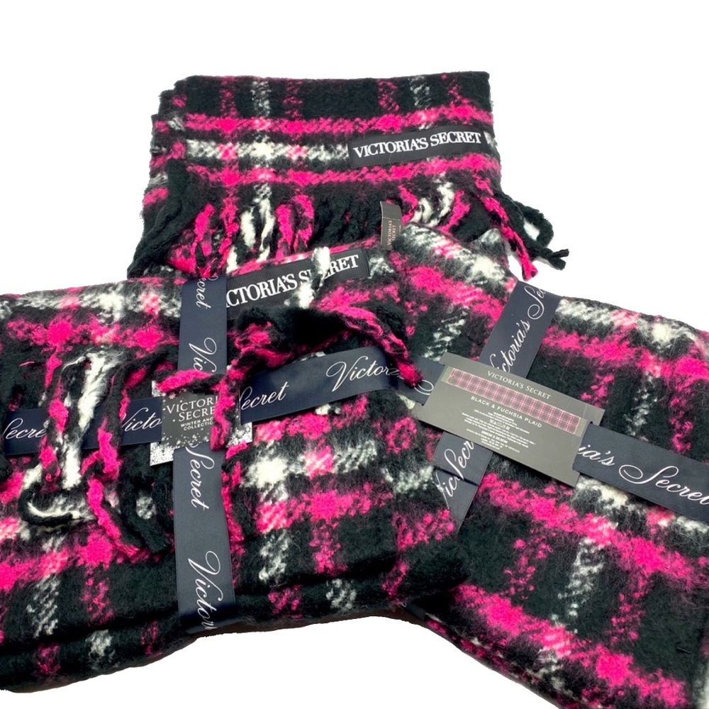 Victoria Secret Plaid Scarf!